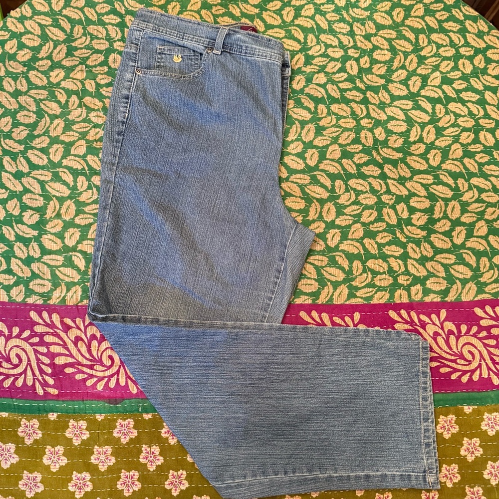 Gloria Vanderbilt Blue Straight Leg Jeans